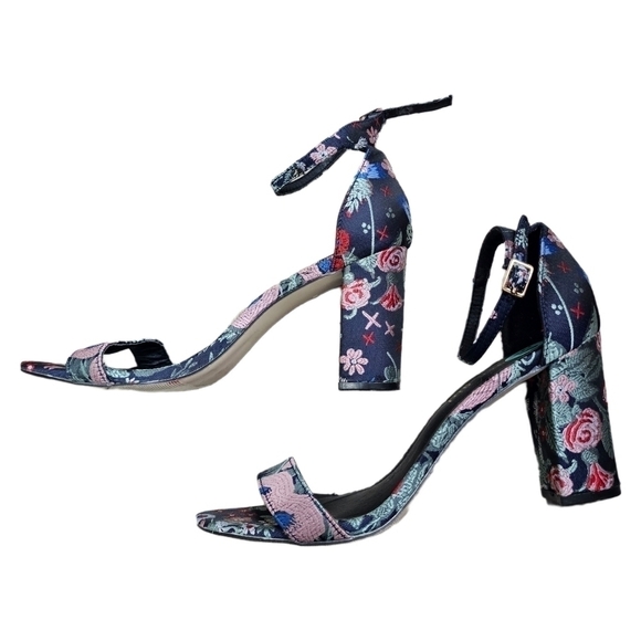 Shoes - Floral Y2K embroidered navy open toe sandal heels shoes size 8.5